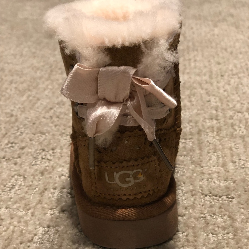 Girls UGG boots with Pink Bow